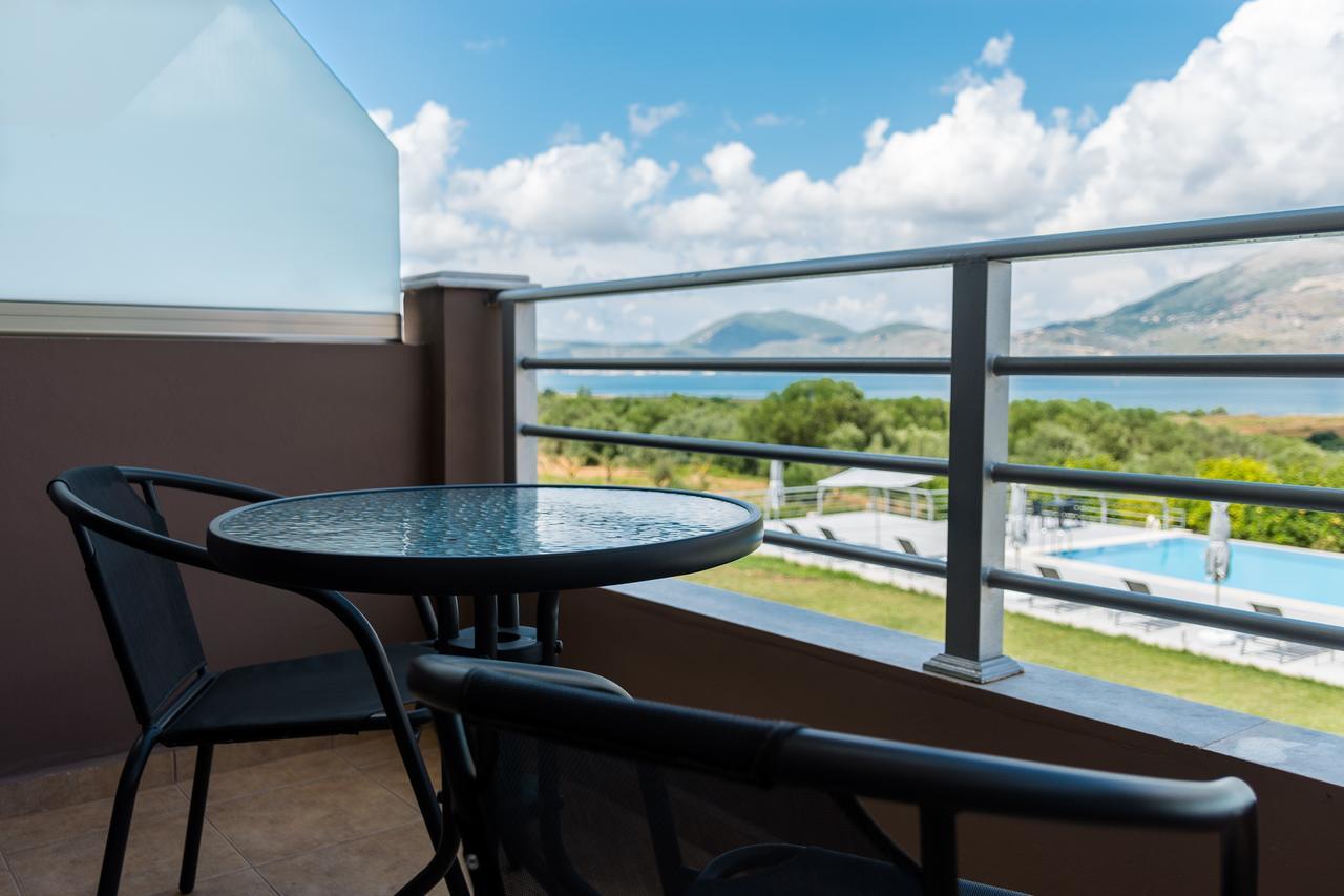 Phaedra Suites Lixouri Exterior foto