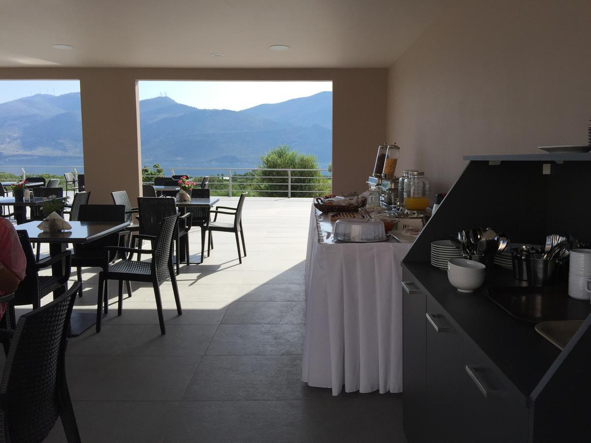 Phaedra Suites Lixouri Exterior foto